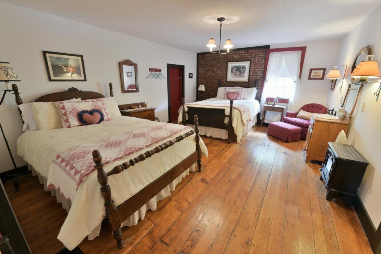 The Pines Of Dresden Bed & Breakfast Dış mekan fotoğraf