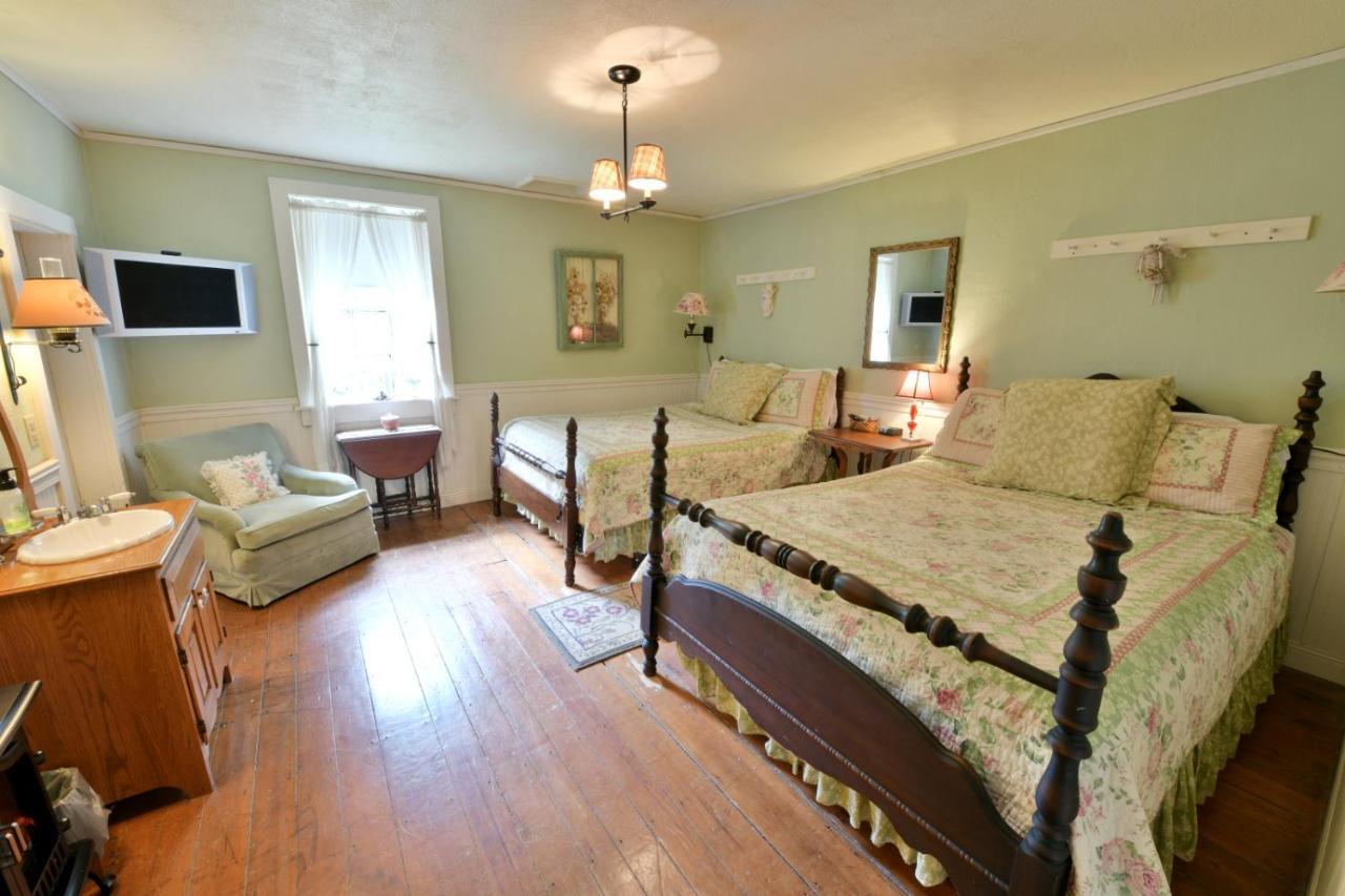 The Pines Of Dresden Bed & Breakfast Dış mekan fotoğraf