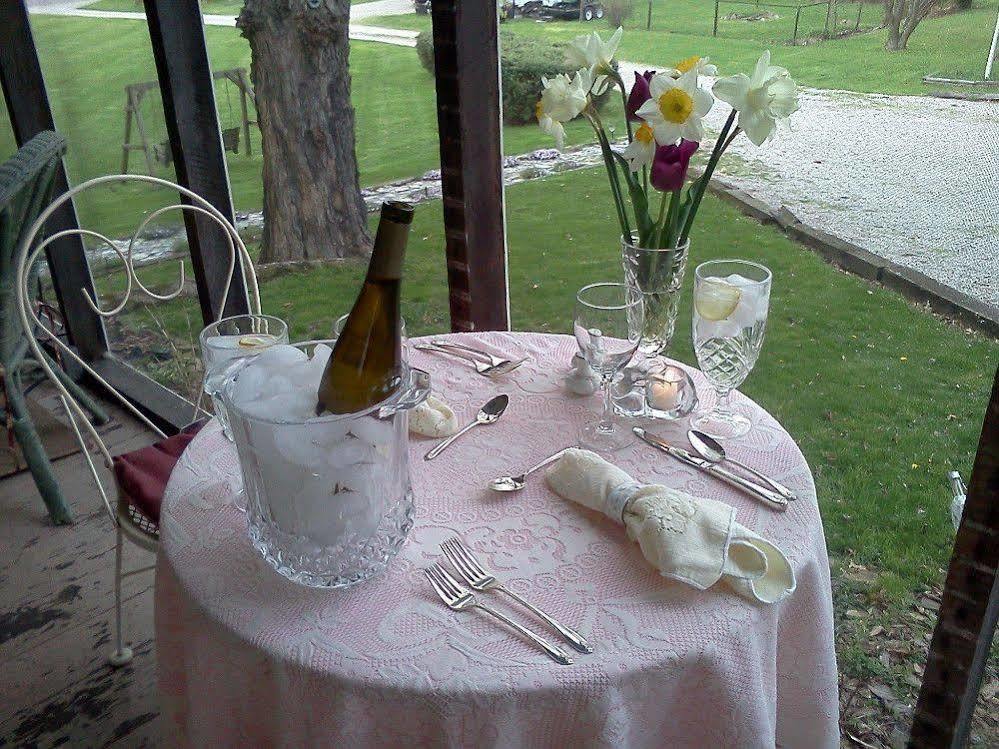 The Pines Of Dresden Bed & Breakfast Dış mekan fotoğraf