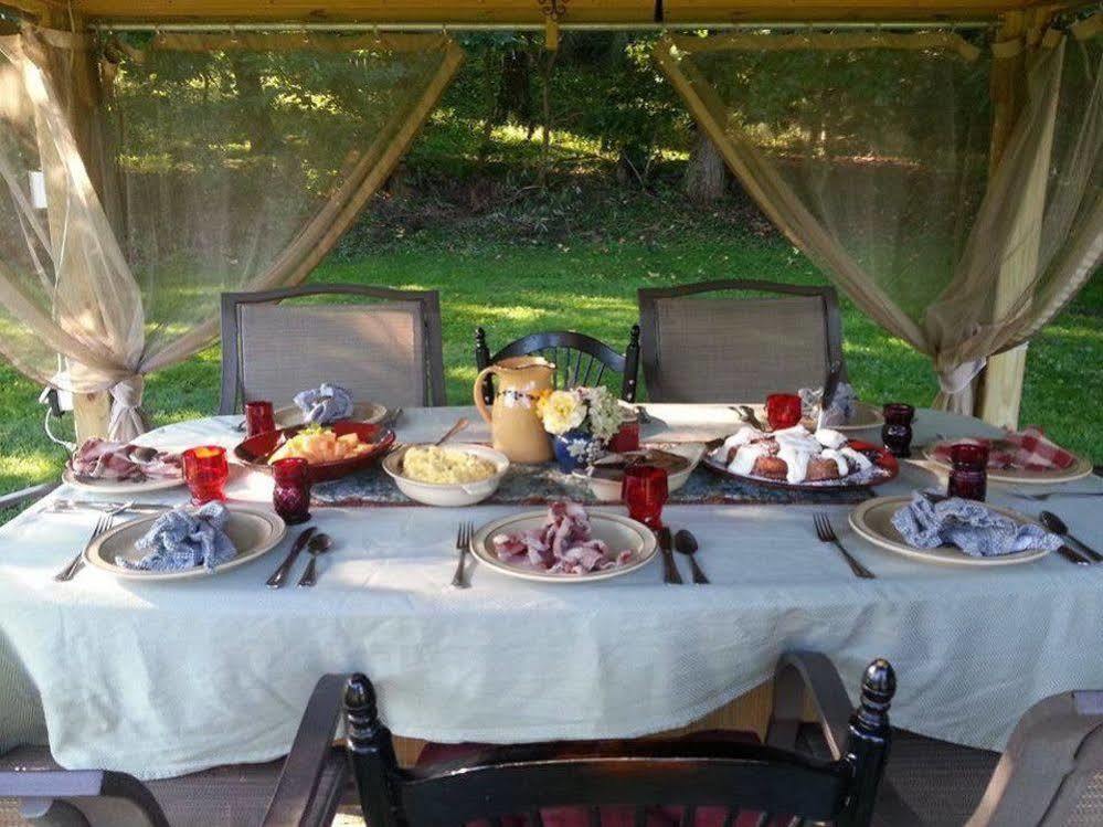 The Pines Of Dresden Bed & Breakfast Dış mekan fotoğraf